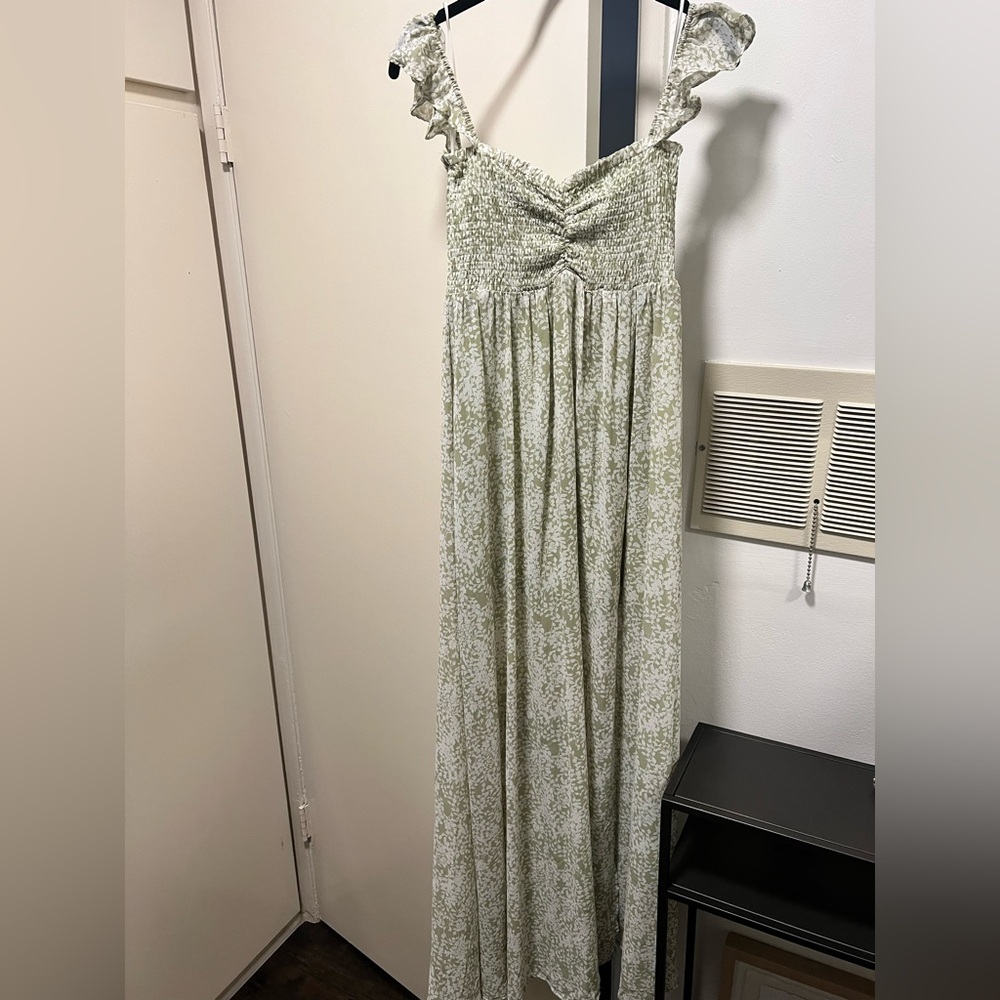 VICI Aakaa Light Green and White Smocked Maci Dress